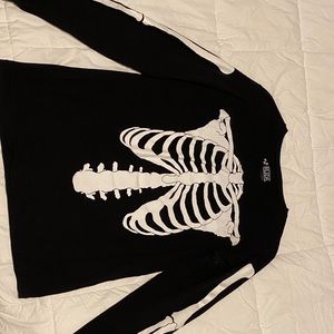 Skeleton onesie + shirt included
